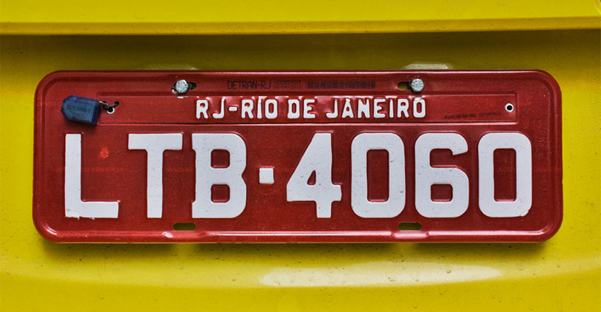 Matrícula de un coche en Río de Janeiro 